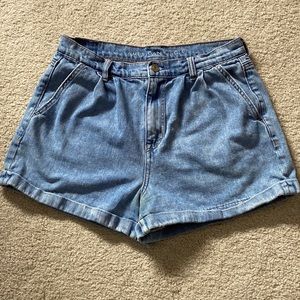 AE mom shorts